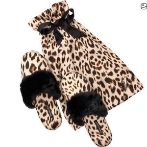 NWT Victoria's Secret Black Faux Fur Leopard print Slippers Size M